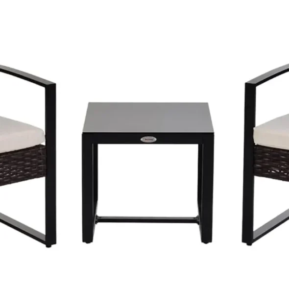 Zwei Rattanstühle und ein Tisch, schwarz-braun.