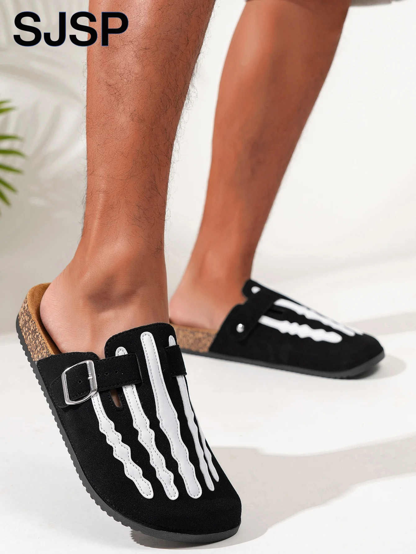 Herren-Sandalen mit Skelettmotiv und Schnalle – Bild 5