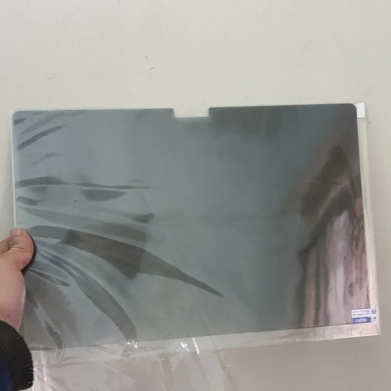 MacBook Sichtschutzfolie gegen seitliche Einblicke – Bild 6